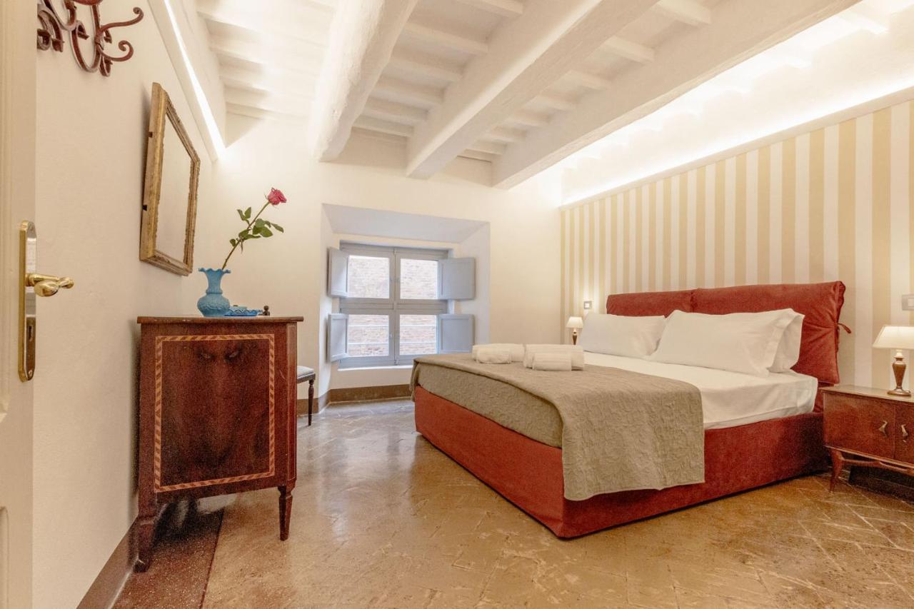 Apartmán Palazzo Chigi Zondadari Siena Exteriér fotografie