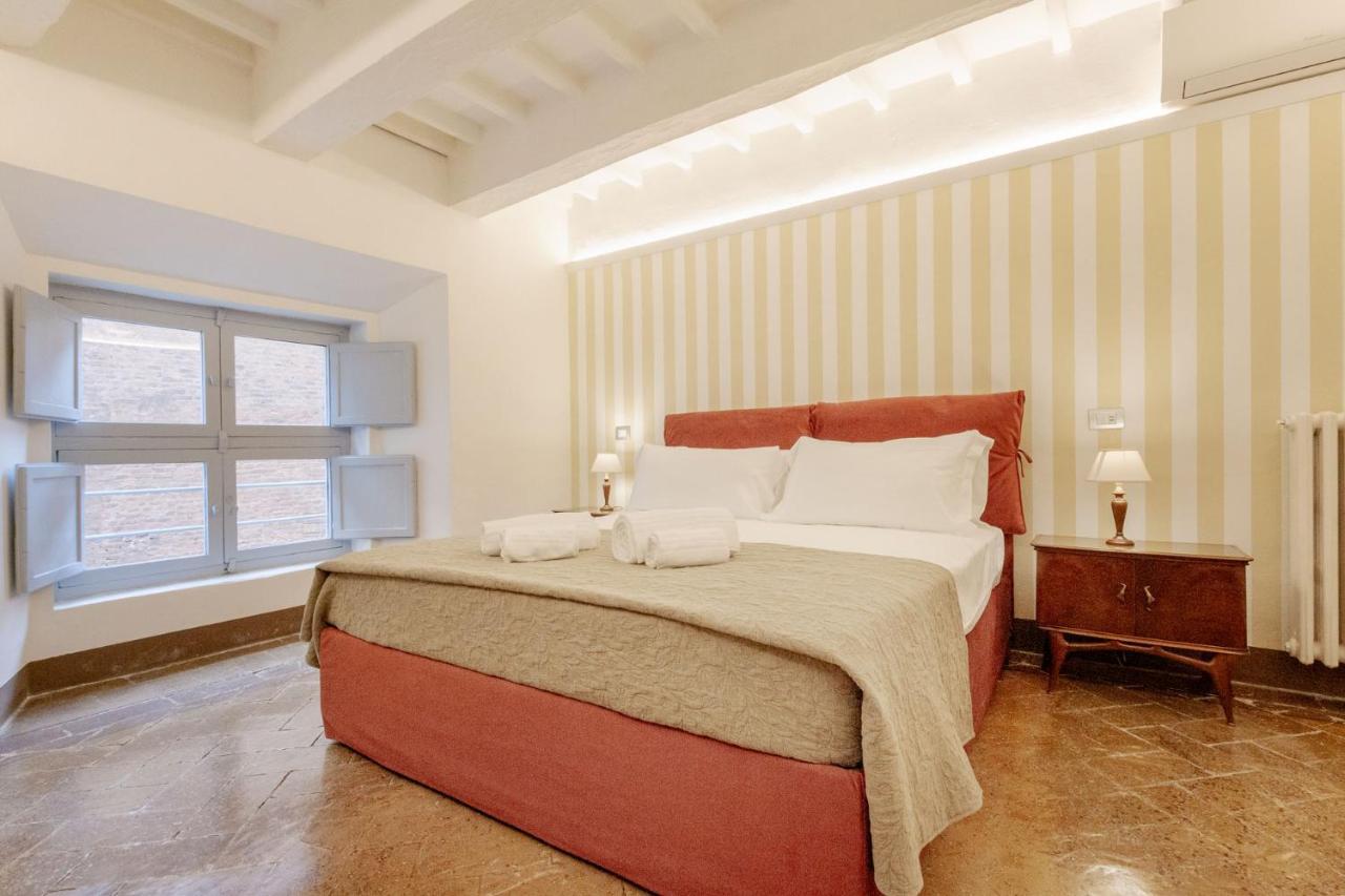 Apartmán Palazzo Chigi Zondadari Siena Exteriér fotografie